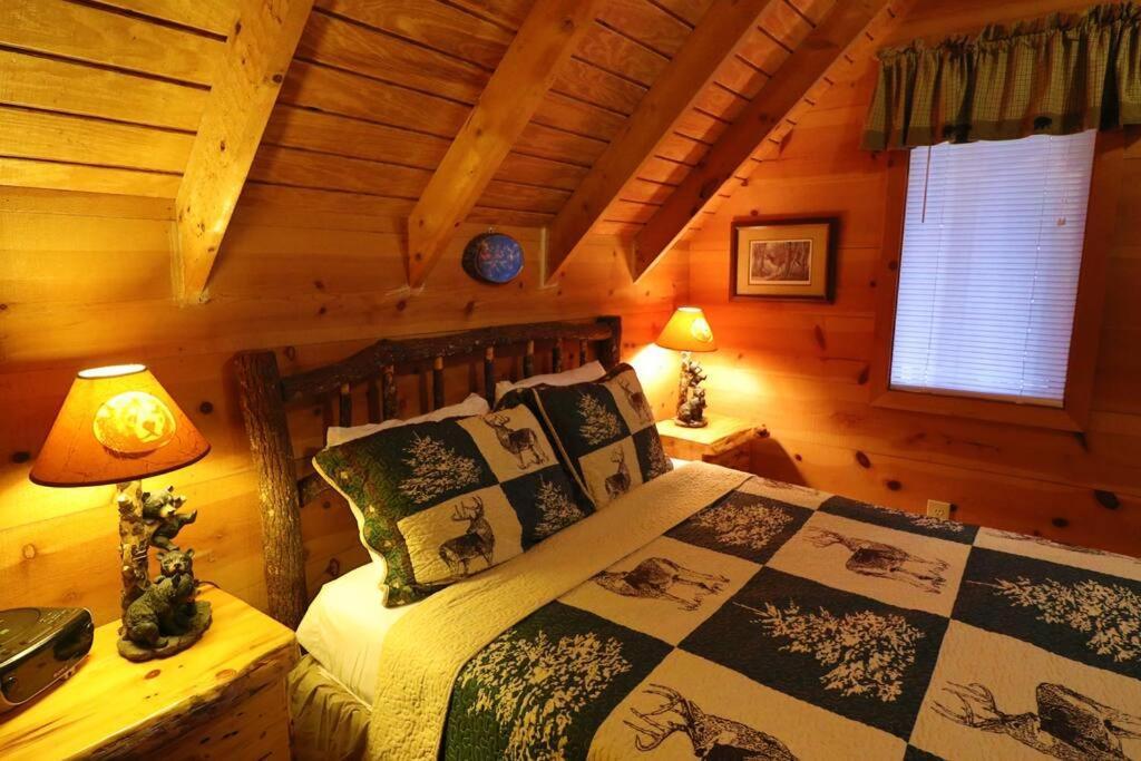 Cozy W/ Fireplace 3 Minutes To Helen! #2. Ferienhaus Helen